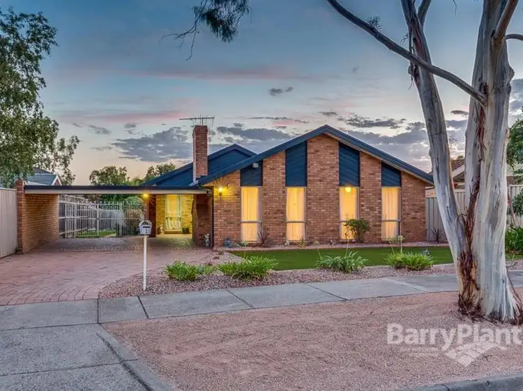 1 Nerida Court, Taylors Lakes VIC 3038