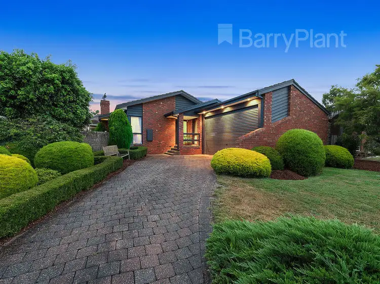 2 Lillee Close, Wantirna South VIC 3152