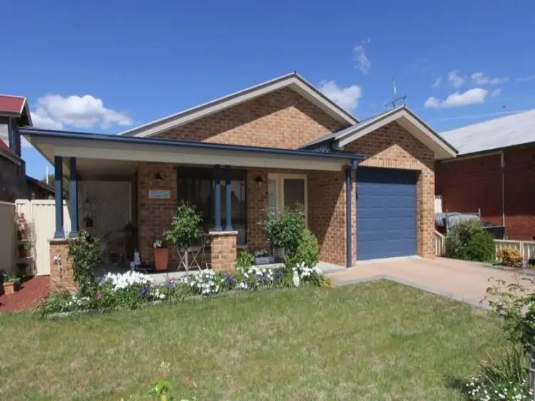 11 Bishop Street, Goulburn NSW 2580