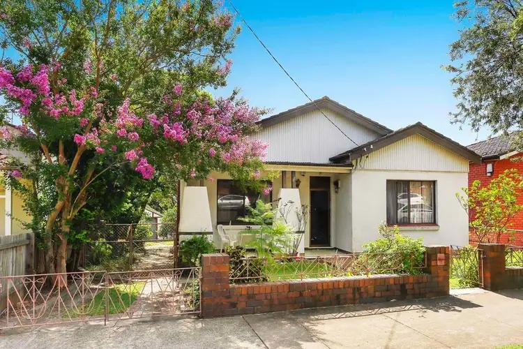 11 Yabsley Avenue, Ashfield NSW 2131