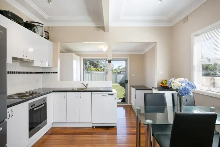 298 Shellharbour Road, Barrack Heights NSW 2528