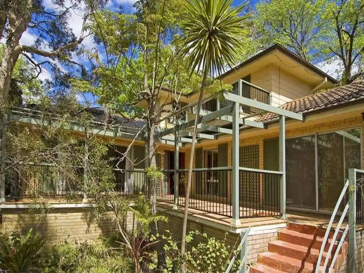 10 Hillside Avenue, St Ives NSW 2075