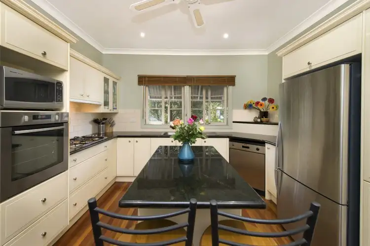 68 Seville Road, Holland Park QLD 4121