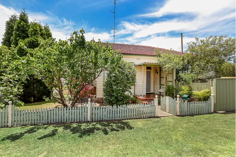 28 Lambton Road, Waratah NSW 2298