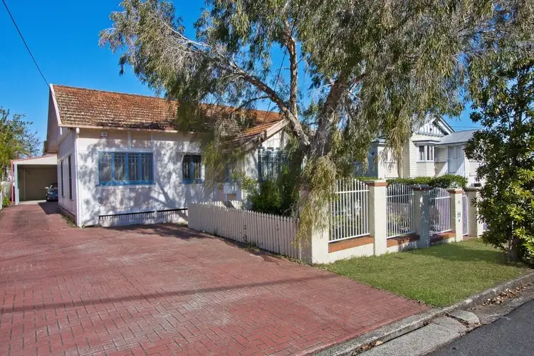 15 Gorban Street, Holland Park QLD 4121