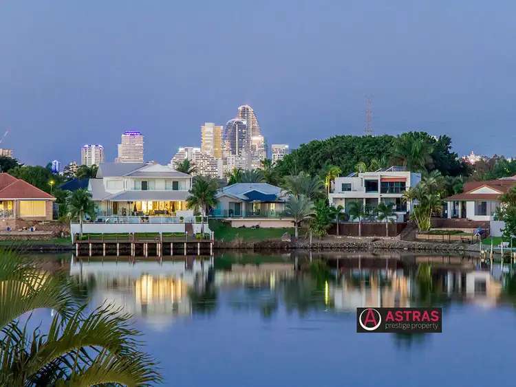 20 Clear Water Bay Avenue, Clear Island Waters QLD 4226