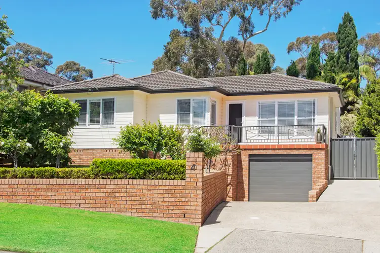 4 Ulinga Place, Engadine NSW 2233