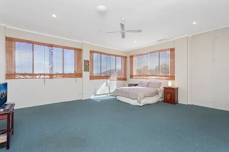 Sixth view of Homely house listing, 15 Akuna Avenue, Tallangatta VIC 3700