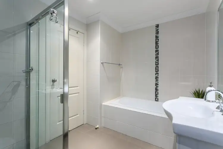 Sixth view of Homely apartment listing, 18/5-7 Stewart Street, Wollongong NSW 2500