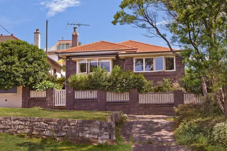 17 Hilltop Crescent, Fairlight NSW 2094