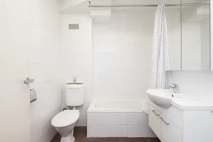 Sixth view of Homely apartment listing, 2b/105 Cook Road, Centennial Park NSW 2021