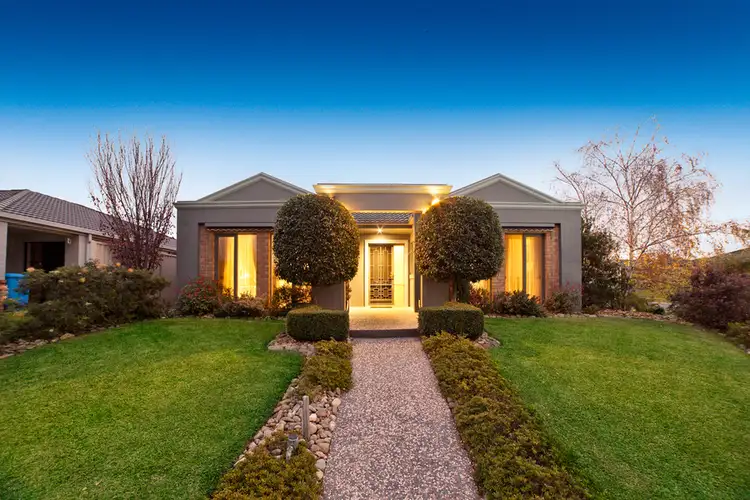 1 Willowbank Place, Cranbourne East VIC 3977