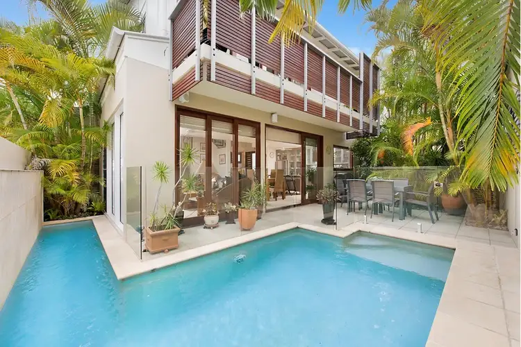 1/3 Ann Street, Noosaville QLD 4566