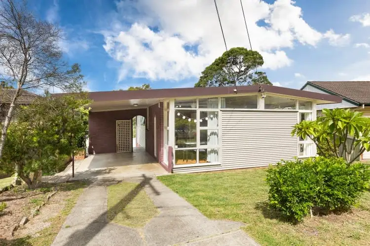 18 Dumbarton Place, Engadine NSW 2233