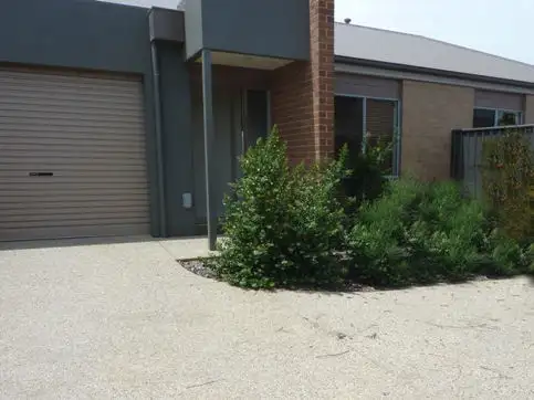 Main view of Homely townhouse listing, 3/19 Thorneycroft Avenue, Wodonga VIC 3690