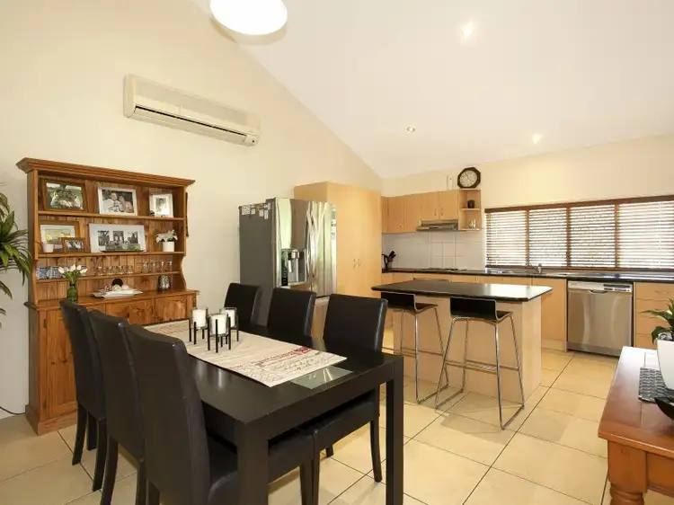 7 Noosa Place, Carindale QLD 4152