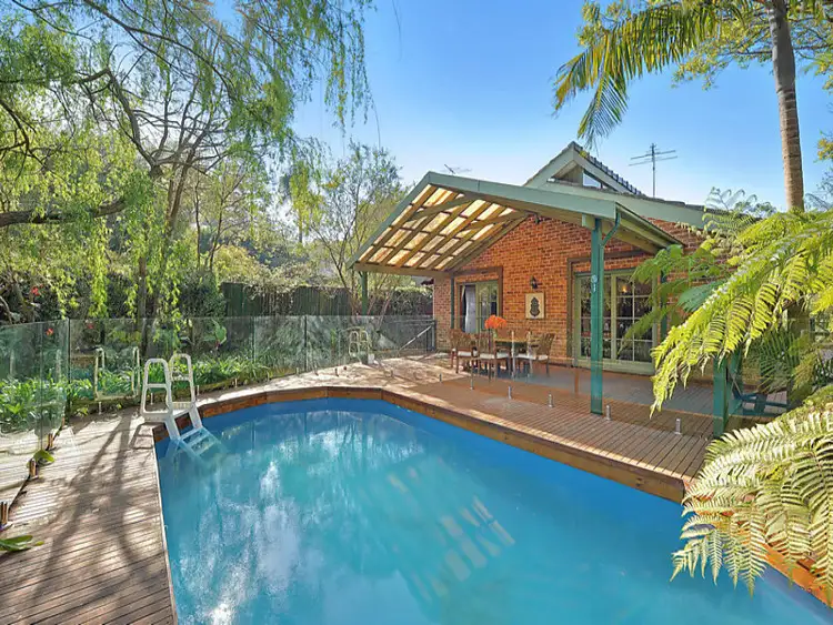 6 Woodbury Road, St Ives NSW 2075