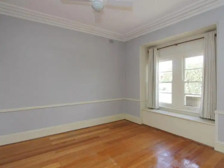 Sixth view of Homely house listing, 33 Kinghorne Street, Goulburn NSW 2580