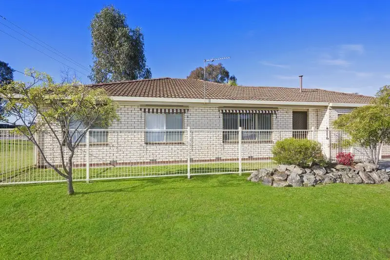 Main view of Homely townhouse listing, 1/992 Fairview Drive, North Albury NSW 2640