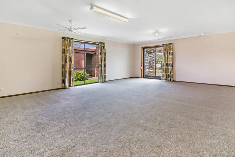 Sixth view of Homely house listing, 8 Burleigh Court, Frankston VIC 3199