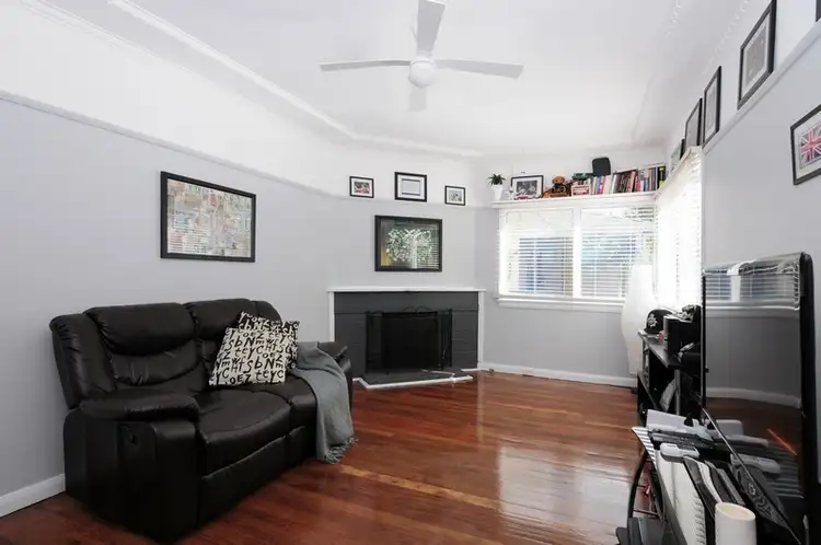 30 Bunberra Street, Bomaderry NSW 2541