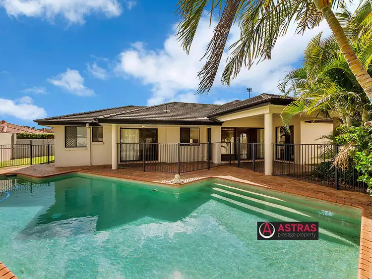 19 Moonraker Street, Clear Island Waters QLD 4226