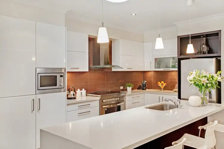 84 Reuben Street, Holland Park QLD 4121