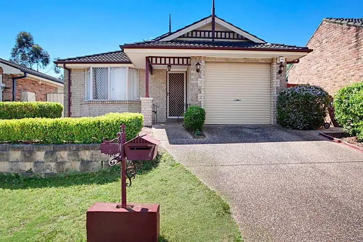 7 Tocal Court, Wattle Grove NSW 2173