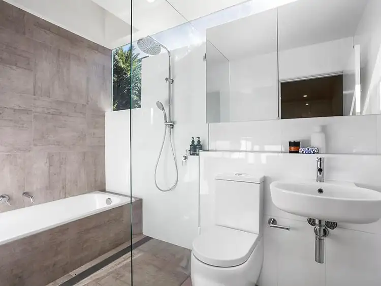 Sixth view of Homely house listing, 33 Oceana Parade, Austinmer NSW 2515