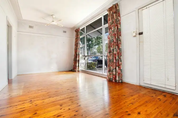 Fourth view of Homely house listing, 10 Devon Road, Cambridge Park NSW 2747