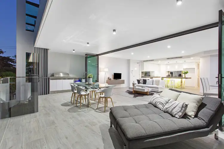 2/1 Goldsbrough Road, Taringa QLD 4068