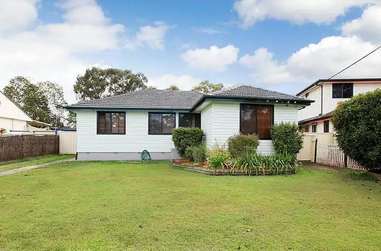 19 Brallos Avenue, Holsworthy NSW 2173