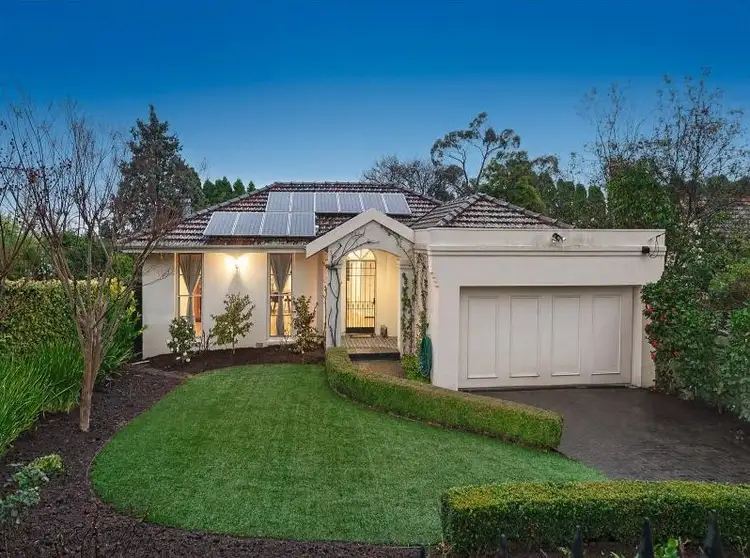 16 Chaucer Crescent, Canterbury VIC 3126