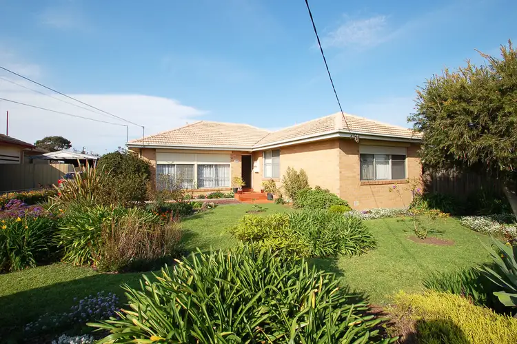 19 Smeaton Avenue, Dallas VIC 3047