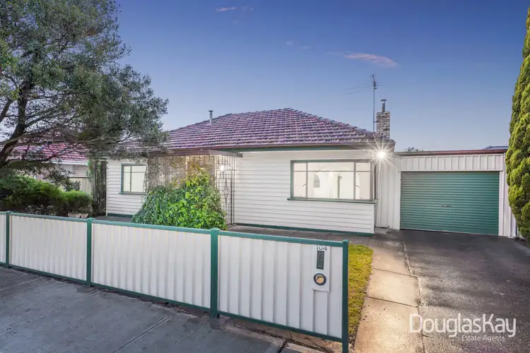 104 Phoenix Street, Sunshine North VIC 3020