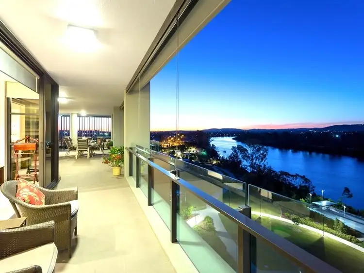 5225/197 King Arthur Terrace, Tennyson QLD 4105