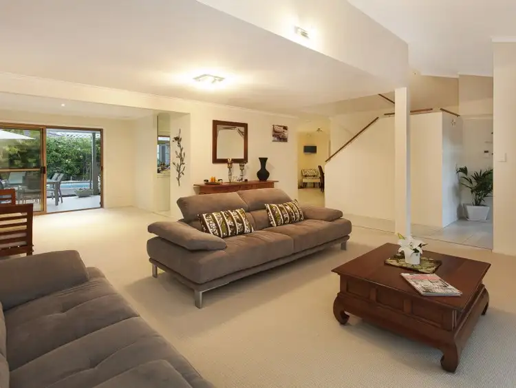 Fifth view of Homely house listing, 2 Rainsby Court, Carindale QLD 4152