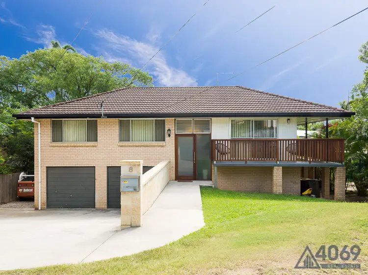 8 Dumbarton Drive, Kenmore QLD 4069