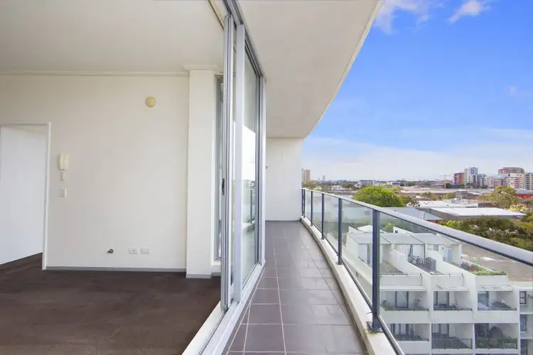 E902/3 Hunter Street, Waterloo NSW 2017