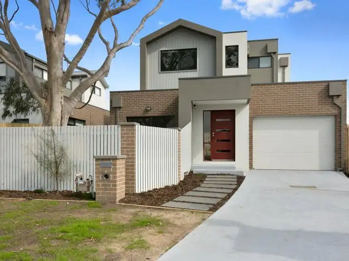 Main view of Homely townhouse listing, 1/237 Dunns Road, Mornington VIC 3931