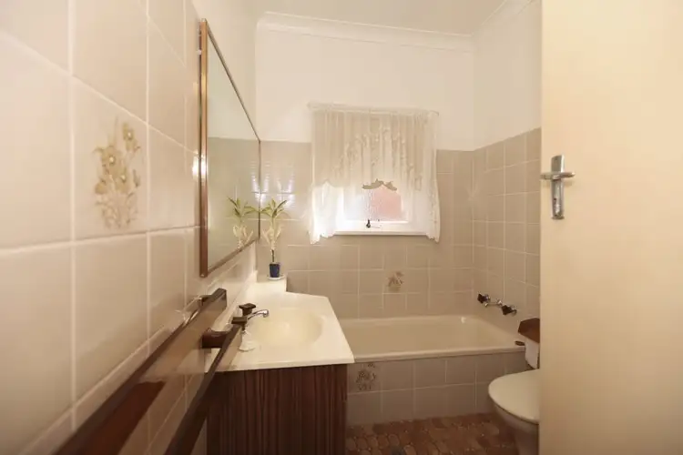 Sixth view of Homely house listing, 20 Ogilvie Street, East Hills NSW 2213
