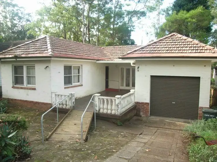 8 Bryan Avenue, Normanhurst NSW 2076