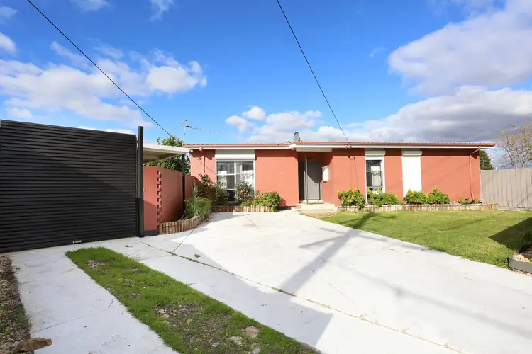 12 Hampden Street, Dallas VIC 3047