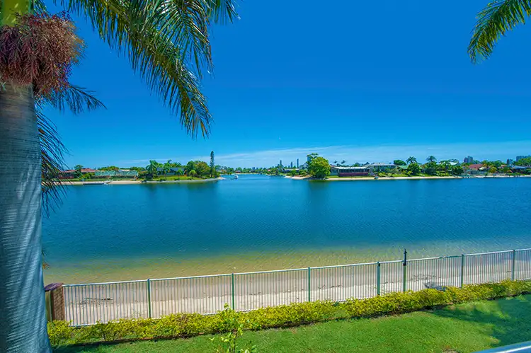 64 Waitomo Street, Broadbeach Waters QLD 4218