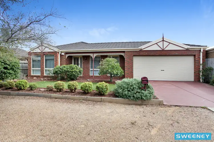 7 Exhibition Parade, Taylors Hill VIC 3037