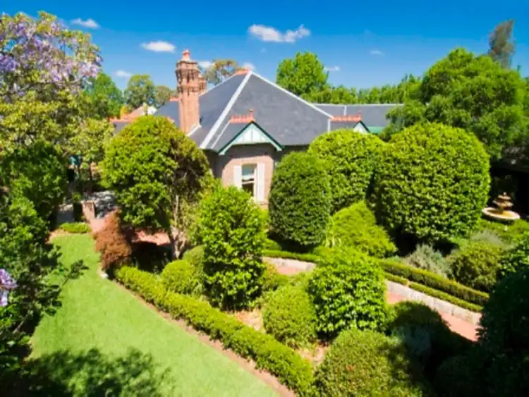 51 Ku-ring-gai Avenue, Turramurra NSW 2074