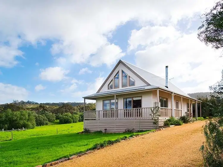 32 Parkins Reef Road, Maldon VIC 3463