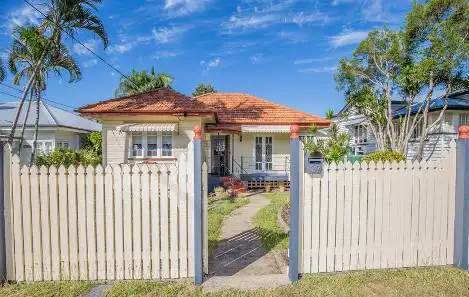 37 Livingstone Street, Yeerongpilly QLD 4105