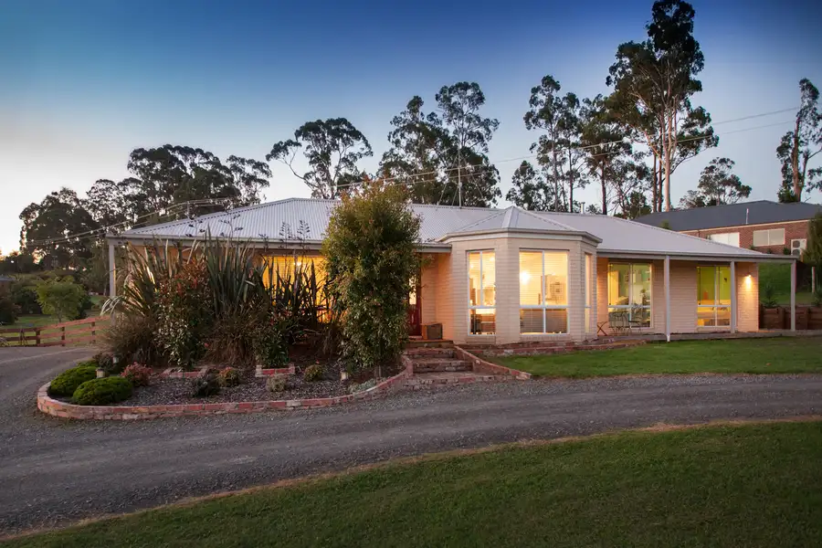 Main view of Homely house listing, 86 Kamanari Court, Drouin VIC 3818