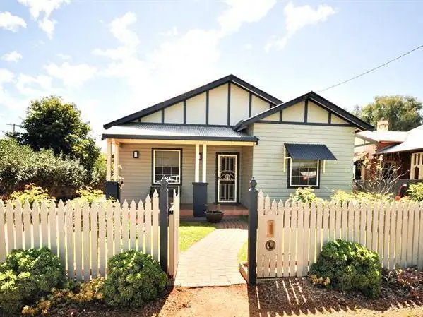 150 Bultje Street, Dubbo NSW 2830